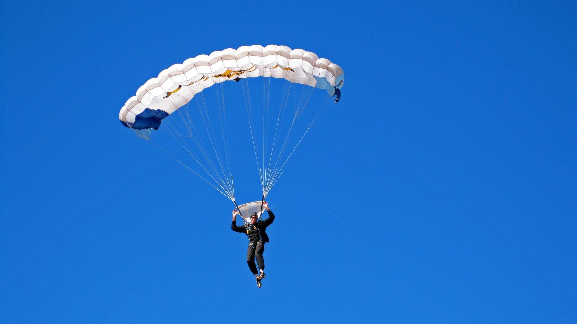 哈登爆发背后的深圳队密码，一场跨越篮球文化的争冠启示